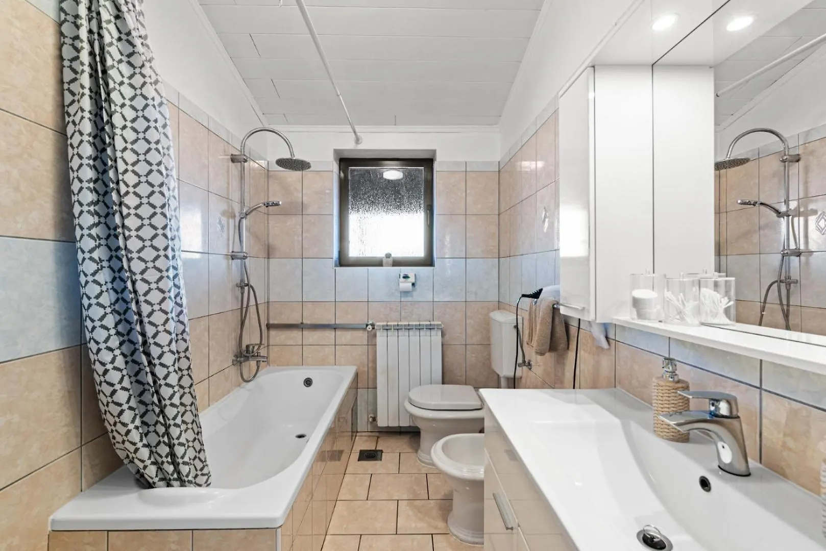 Πανσιόν Sea View Apartments With Shared Pool Pomer