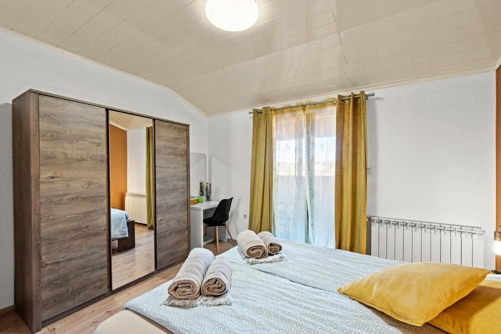 Πανσιόν Sea View Apartments With Shared Pool Pomer