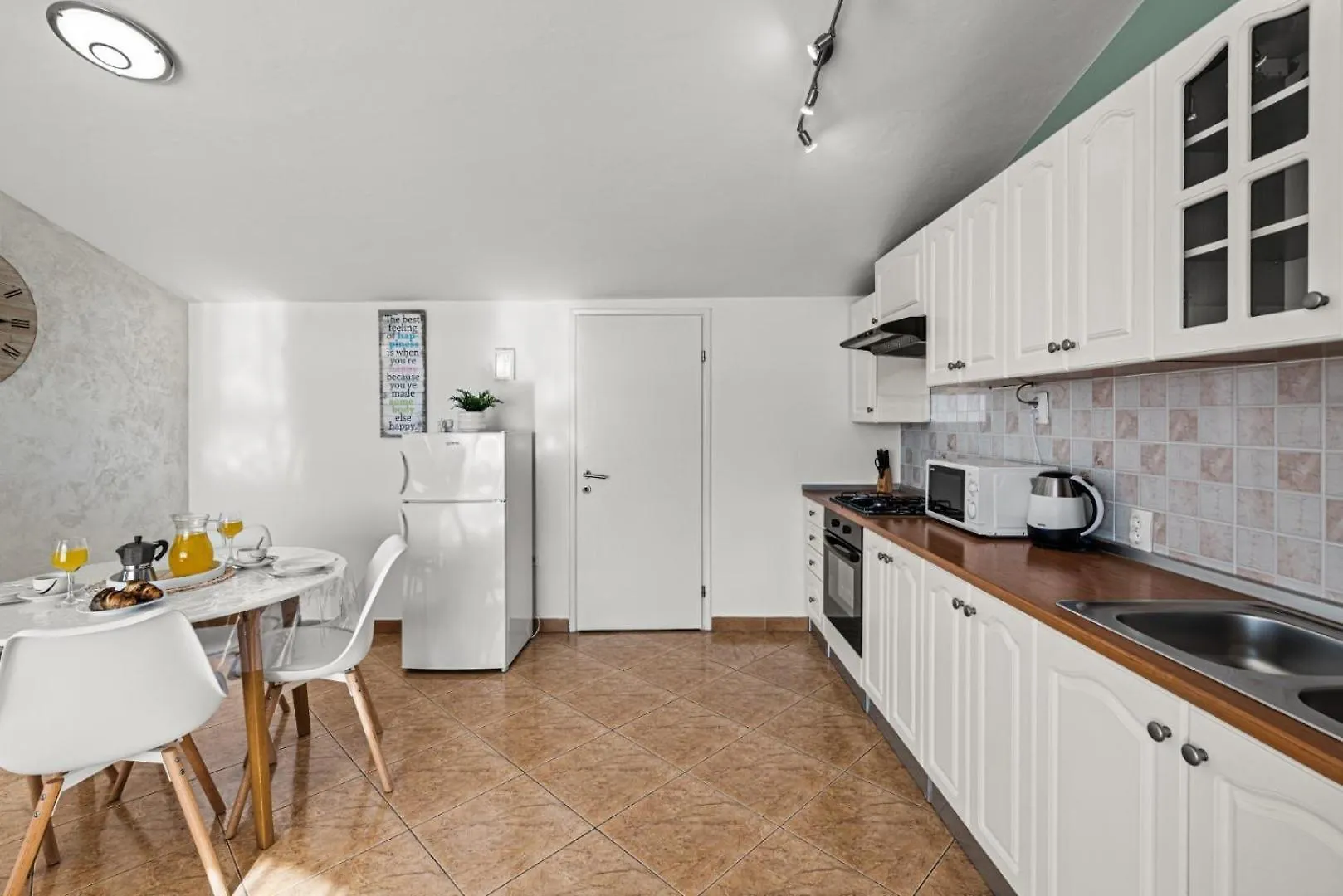 Sea View Apartments With Shared Pool Pomer Κροατία