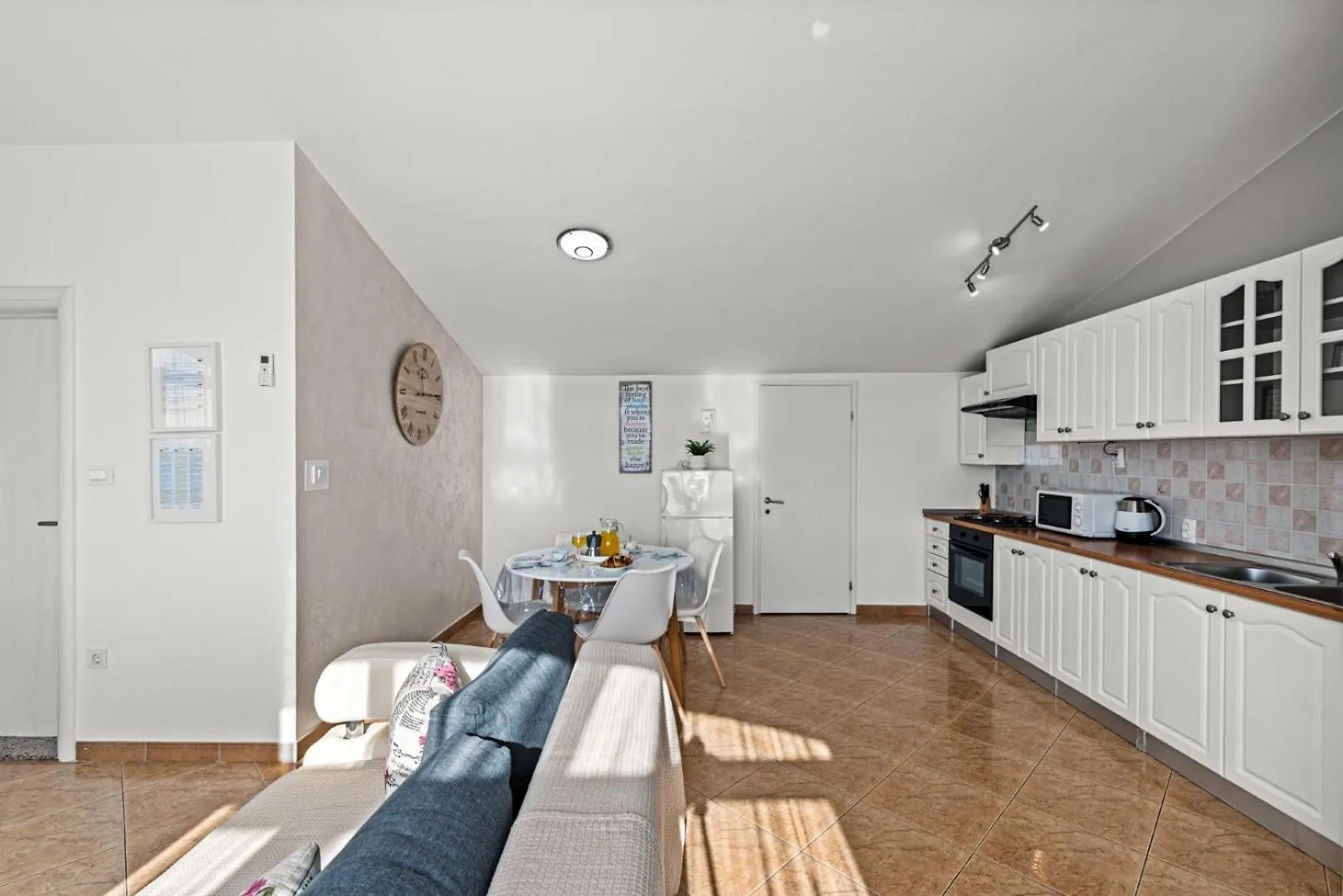 Sea View Apartments With Shared Pool Pomer Πανσιόν