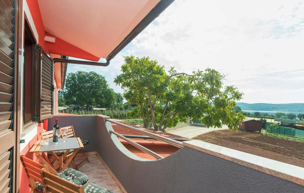 Sea View Apartments With Shared Pool Pomer