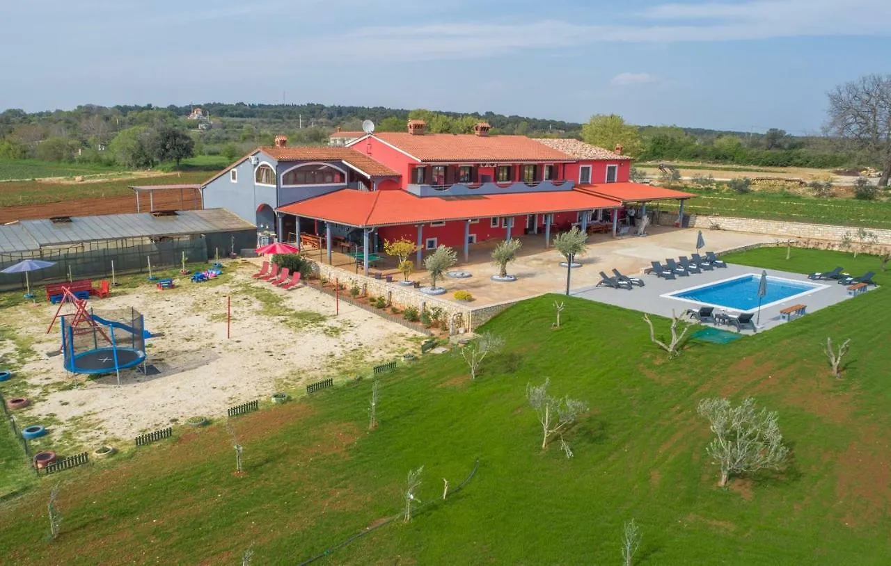 Sea View Apartments With Shared Pool Pomer 3*,